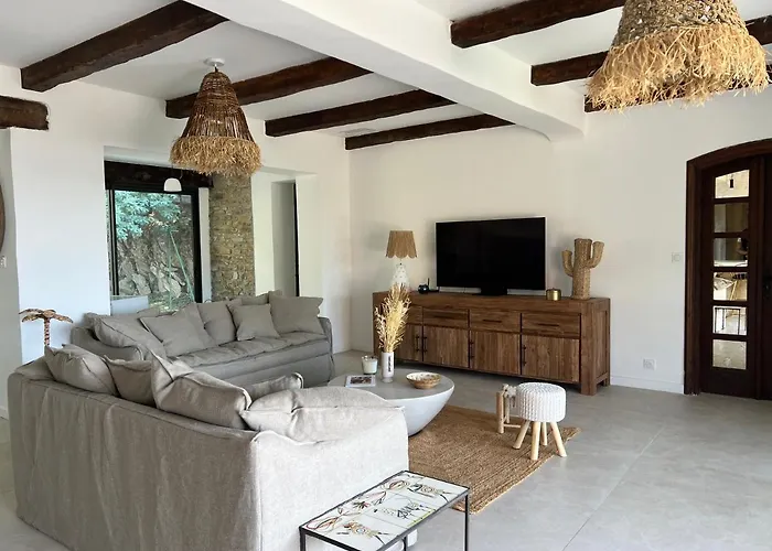 La Cigalière à 5 Minutes De La à Pied Villa