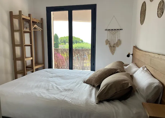 La Cigalière à 5 Minutes De La à Pied Villa *