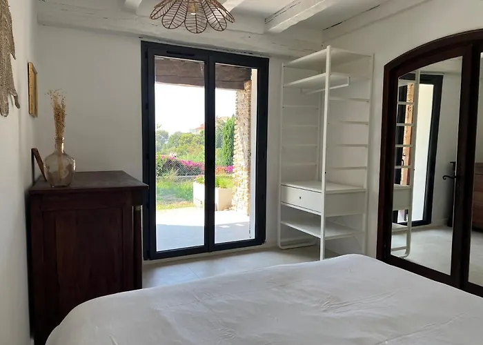 La Cigalière à 5 Minutes De La à Pied Villa