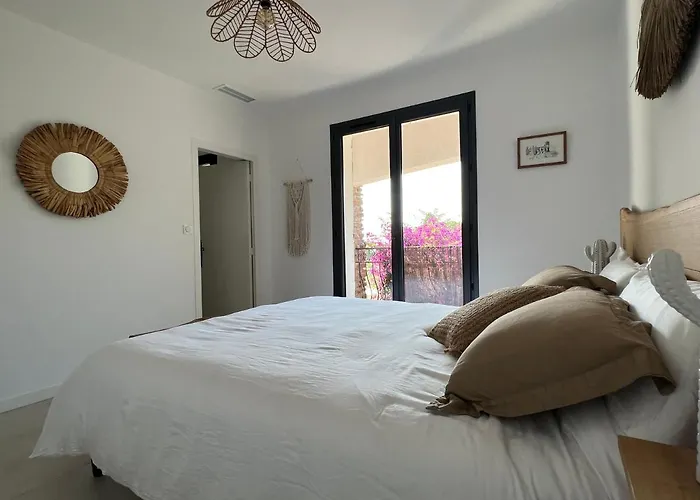 La Cigalière à 5 Minutes De La à Pied Villa